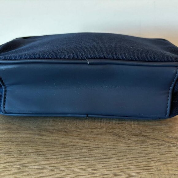 Burberry Logo Clutch Toiletry Travel Cosmetic Pouch Navy Blue Zipper Closure - Picture 3 of 4